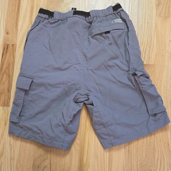 Columbia men's gray cargo shorts, size small - Picture 3 of 3